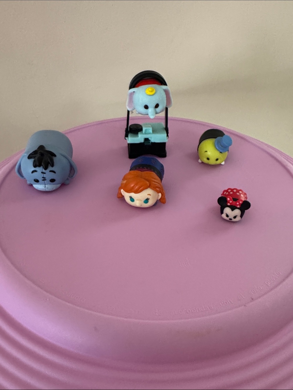 Disney Tsum Tsum Mini Figures - Pink, Blue, Yellow, Red, Black